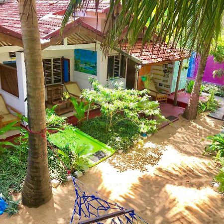 Star Rest Beach Hotel Baie d'Arugam Extérieur photo