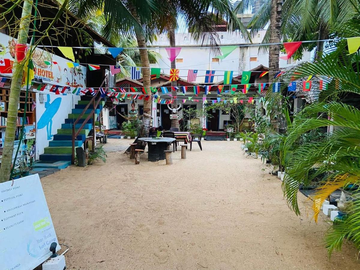 Star Rest Beach Hotel Baie d'Arugam Extérieur photo