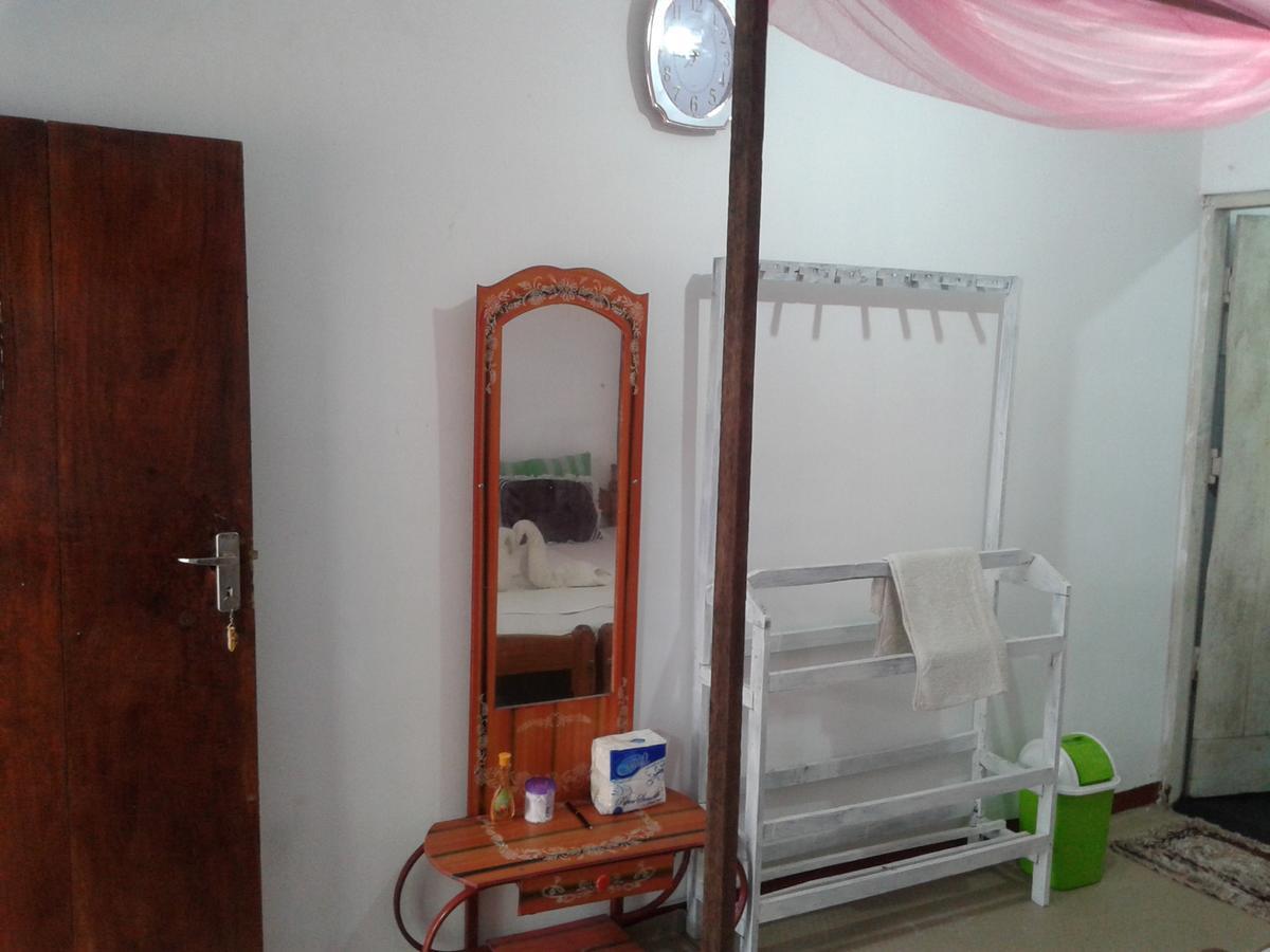 Star Rest Beach Hotel Baie d'Arugam Extérieur photo