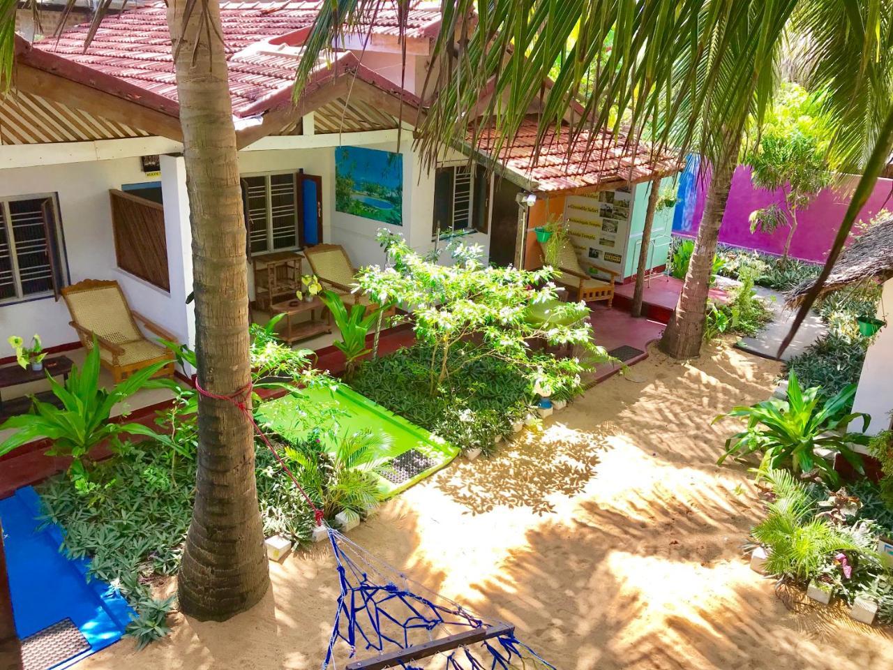 Star Rest Beach Hotel Baie d'Arugam Extérieur photo